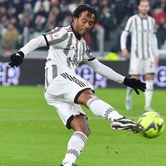 Juan Guillermo Cuadrado, por su partido 75 en competencias UEFA