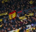 El Camp Nou pidió la libertad de los presos soberanistas y se coló una bandera española