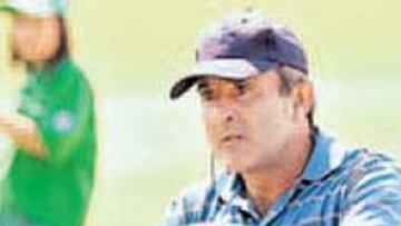 <b>AL MANDO. </b>Ballesteros dirige el equipo europeo en Thailandia.