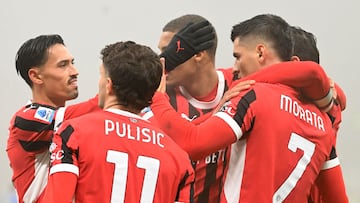 Morata y Reijnders reinan en la niebla