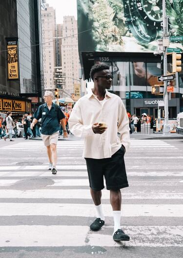 Vinicius Jr hits the beach with friends: the rich and famous on vacation