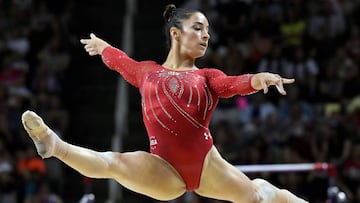 La gimnasta Aly Raisman compite durante el ejercicio de suelo en los Juegos Ol&iacute;mpicos de R&iacute;o 2016.