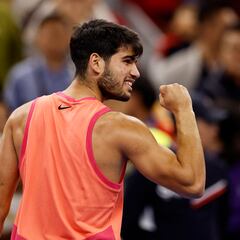 Alcaraz gana a Medvedev y jugará ante Sinner su 21ª final