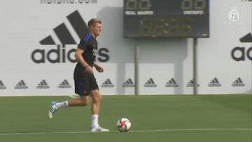 Toni Kroos ya pisa el césped de Valdebebas