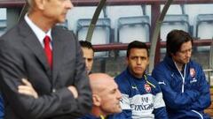 Wenger espera tener en cancha a Alexis Sánchez a fines de agosto