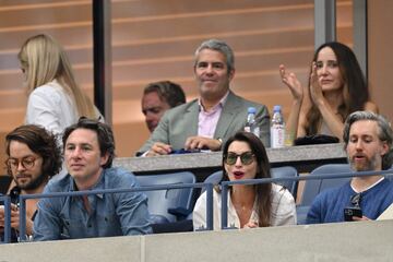 Zach Braff y Anne Hathaway .