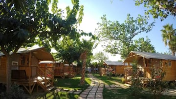 Los campings de Cataluña que prevén contratar 200 trabajadores extranjeros por la falta de mano de obra generalizada