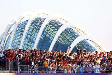 Gran ambiente en el circuito de Marina Bay. 