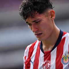 ‘Chiquete’ Orozco exhibe a la directiva de Chivas