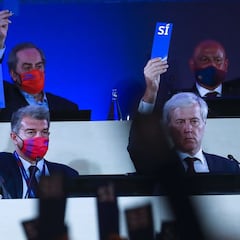 El Barça activa dos palancas a expensas de los socios