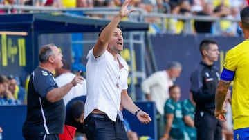 13/09/25 PARTIDO SEGUNDA DIVISION CADIZ - EIBAR BEÑAT SAN JOSE