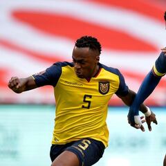 Lerma se pierde el partido ante Brasil por suspensión