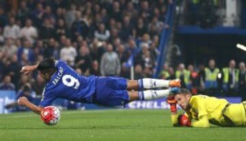 Falcao es titular en Inglaterra antes de sumarse a la Selección Colombia que debuta este jueves en las Eliminatorias al Mundial 2018.