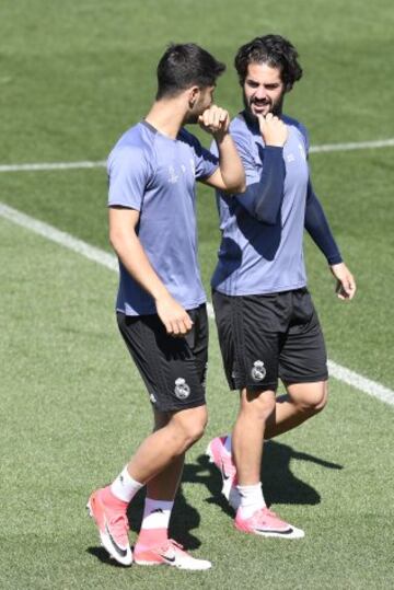 Último entrenamiento del Real Madrid antes del derbi