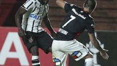 El colombiano Mendoza (izquierda) gana minutos y protagonismo en Corinthians.