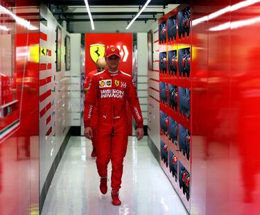 Mick Schumacher qued segundo en su debut con el Ferrari SF90 en los test de Bahrin, slo por detrs del piloto neerlands Max Verstappen.