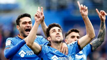 Molina y Mata, celebrando uno de sus goles.