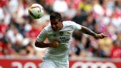 James también sabe de cabeza: golazo ante Tottenham