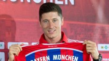 Robert Lewandowski en su presentaci&oacute;n como nuevo delantero del Bayern de M&uacute;nich.