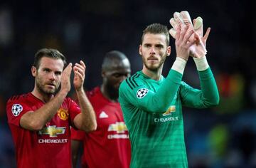 De Gea with compatriot Juan Mata after the Manchester Utd-Juventus game on Wednesday