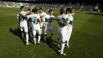El Elche cierra un primer tercio con más luces que sombras