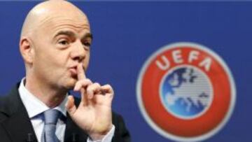 Infantino, secretario general de Platini, se presenta a la FIFA