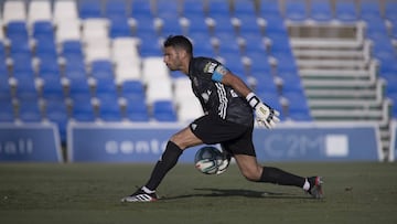 René, de capitán general del Almería a tercer portero