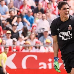 El Sevilla negocia con el Girona la llegada de Bono cedido
