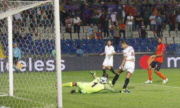 Ben Yedder marca el 1-2 a pase de Navas.