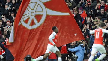 Danny Welbeck sends the Emirates into raptures with a stoppage-time winner