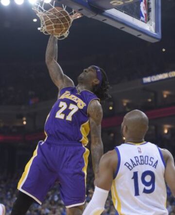 Jordan Hill y Leandro Barbosa. 