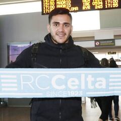 Maxi Gómez, en Vigo para ser presentado por el Celta
