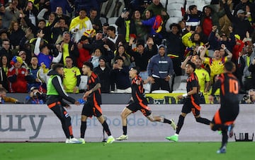 La Selección Colombia hizo historia al vencer por primera vez a la Selección de España. Daniel Muñoz fue el encargado de darle la victoria a la Tricolor al marcar el único gol del partido.