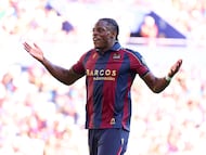 VALENCIA, SPAIN - SEPTEMBER 14: Etta Eyong of Levante UD reacts during the LaLiga EA Sports match between Levante UD and Real Betis Balompie at Ciutat de Valencia on September 14, 2025 in Valencia, Spain. (Photo by Aitor Alcalde Colomer/Getty Images)