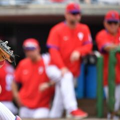 Dueño de Nationals decidirá si firman a J.T. Realmuto