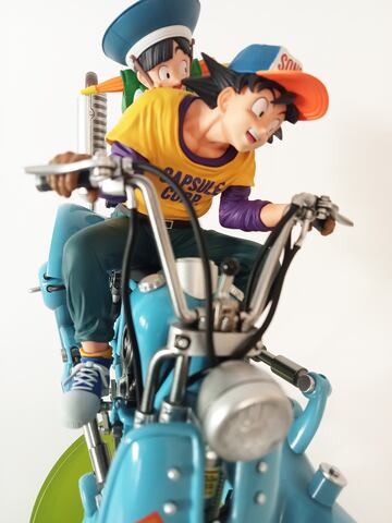 Figura Goku & Gohan de Dragon Ball por Megahouse