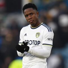 Ídolo de Leeds cierra puerta a posible regreso de Luis Sinisterra