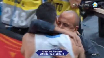 Un abrazo para la eternidad entre Scola y Ginóbili... ¡Gigantes!