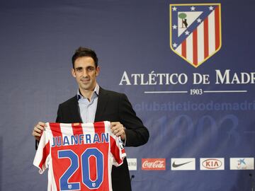 El 12 de enero de 2011 Juanfran fue presentado con el Atlético de Madrid. El club rojiblanco pagó al Osasuna algo más de 4 millones de euros en el mercado invernal.