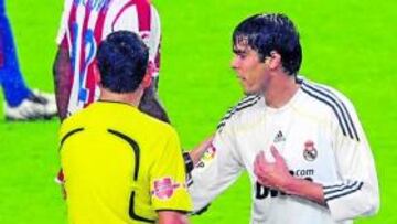 Kaká: "Mi jugada no fue mano, el balón me rebotó en el pecho"