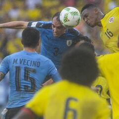 Colombia 1x1: Aguilar y Mina salvan un punto en juego aéreo