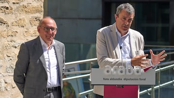 El director de la Vuelta a Espa?a, Javier Guill¨¦n, ha presentado este jueves la etapa vasca de La Vuelta.