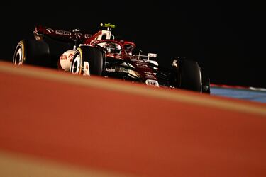 Guanyu Zhou - Bahréin 2022 (Alfa Romeo, 10º)