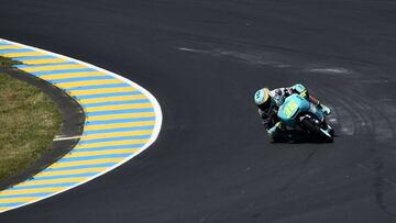 Spain's rider Joan Mir competes on his Leopard racing NxB036 during the Moto3 race of the French Motorcycle Grand Prix, on May 21, 2017 in Le Mans, northwestern France. / AFP PHOTO / GUILLAUME SOUVANT