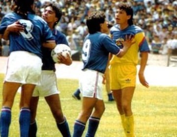 Una de las más grandes broncas entre cruz azul y América se dio en la temporada 1990