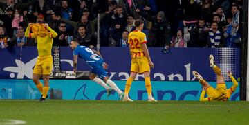 Joselu del Espanyol festeja un gol ante el Girona, próximo rival.