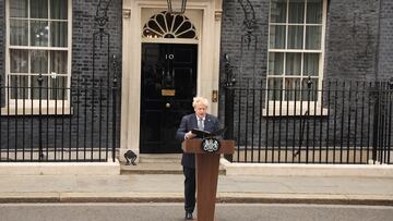 British Prime Minister Boris Johnson makes a statement at Downing Street in London, Britain, July 7, 2022. REUTERS/Phil Noble