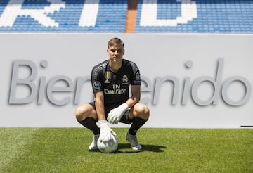 The 19-year-old, who has two caps for Ukraine, has been an understudy to Carlos Cuéllar at Leganés, but an injury to the starting keeper has handed him an opportunity to impress.