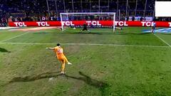 El violento penal de Parot en la definición ante Boca Juniors