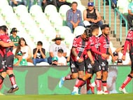 during the 15th round match between Santos and Atlas as part of the Liga BBVA MX Varonil, Torneo Clausura 2026 at TSM Corona Stadium, on April 19, 2026 in Torreon, Coahuila, Mexico.
